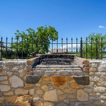 Casa Ulike מוטובון