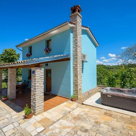 Casa Ulike * מוטובון