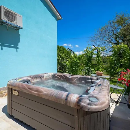 Casa Ulike Vila *
